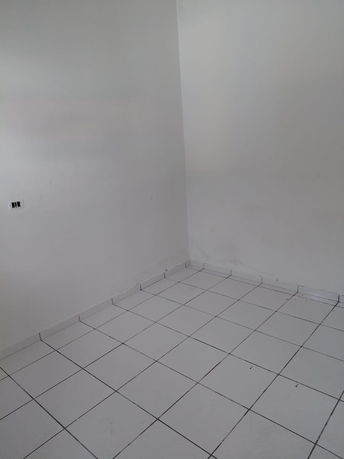 Imagem imóvel 10 KITNETS - Lado pista