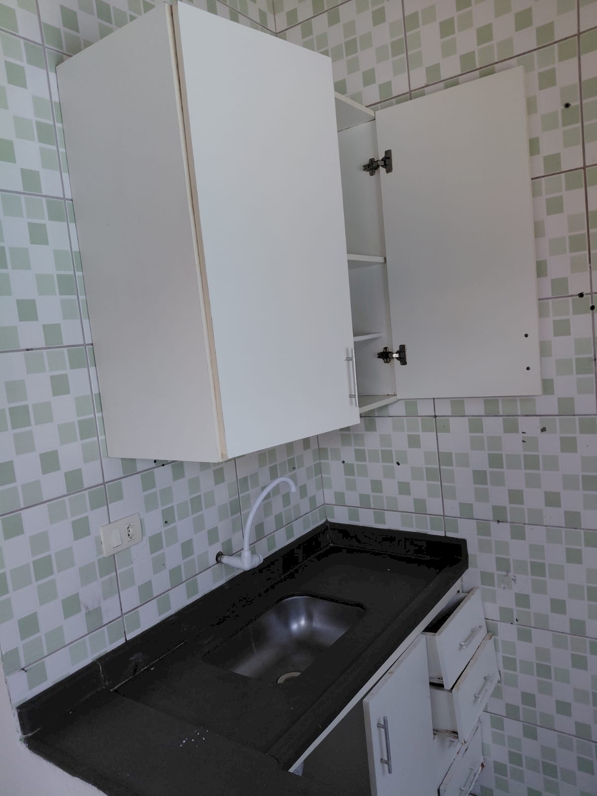 Imagem imóvel 10 KITNETS - Lado pista