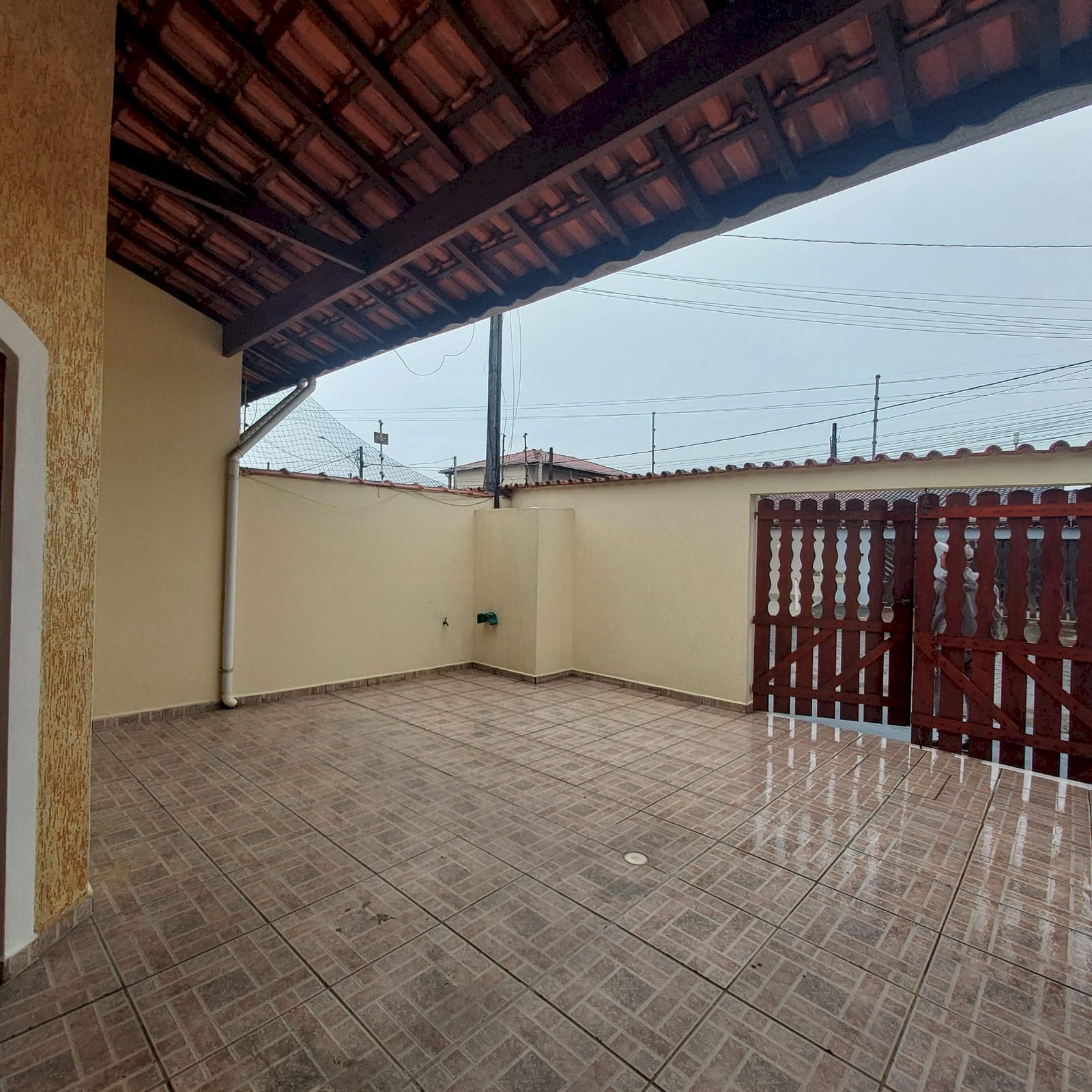 Imagem imóvel Casa Residencial - Lado Pista