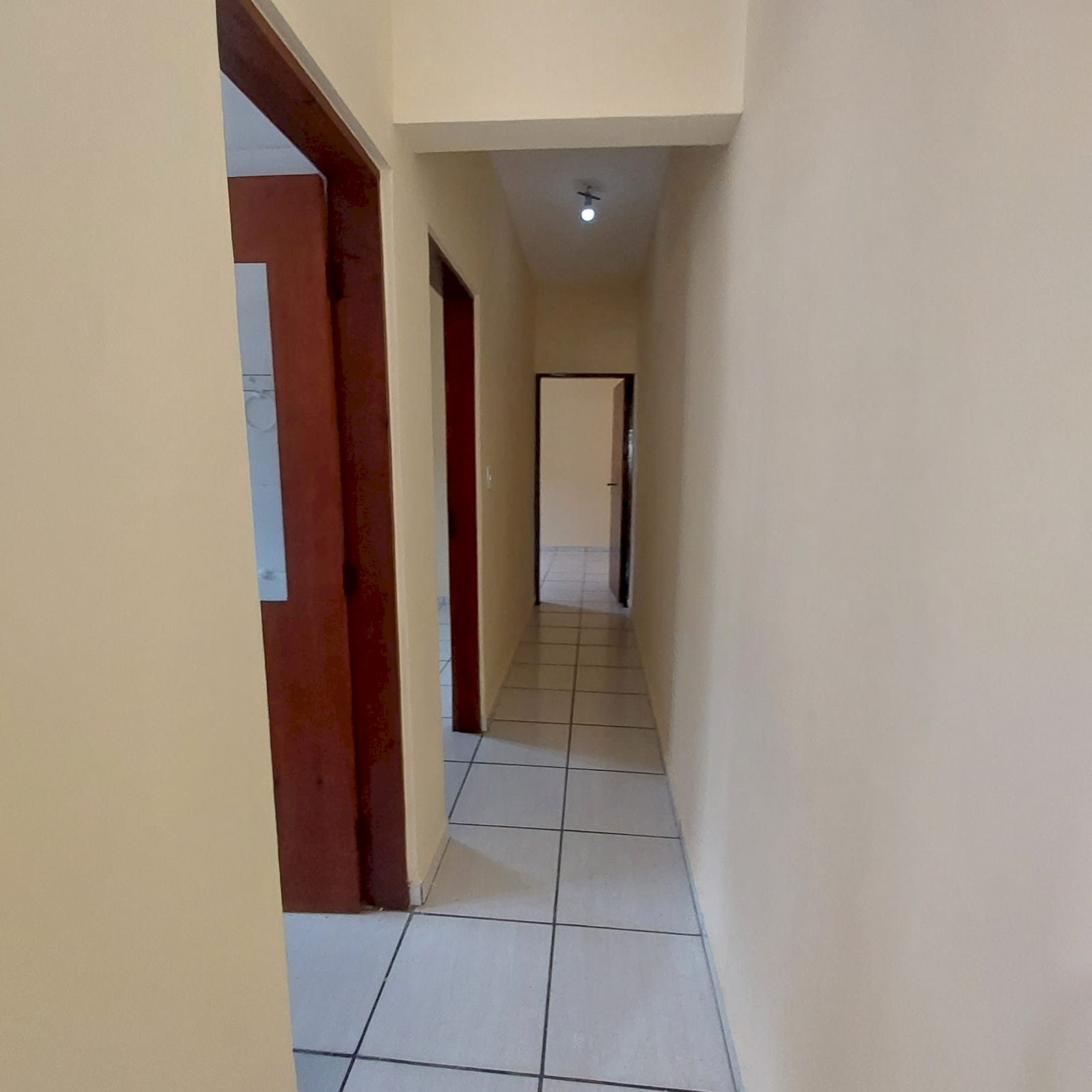 Imagem imóvel Casa Residencial - Lado Pista