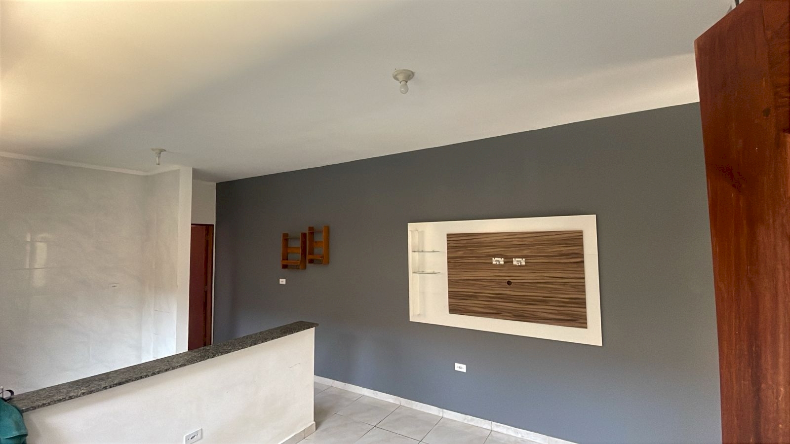 Imagem imóvel Casa Residencial - Lado Pista