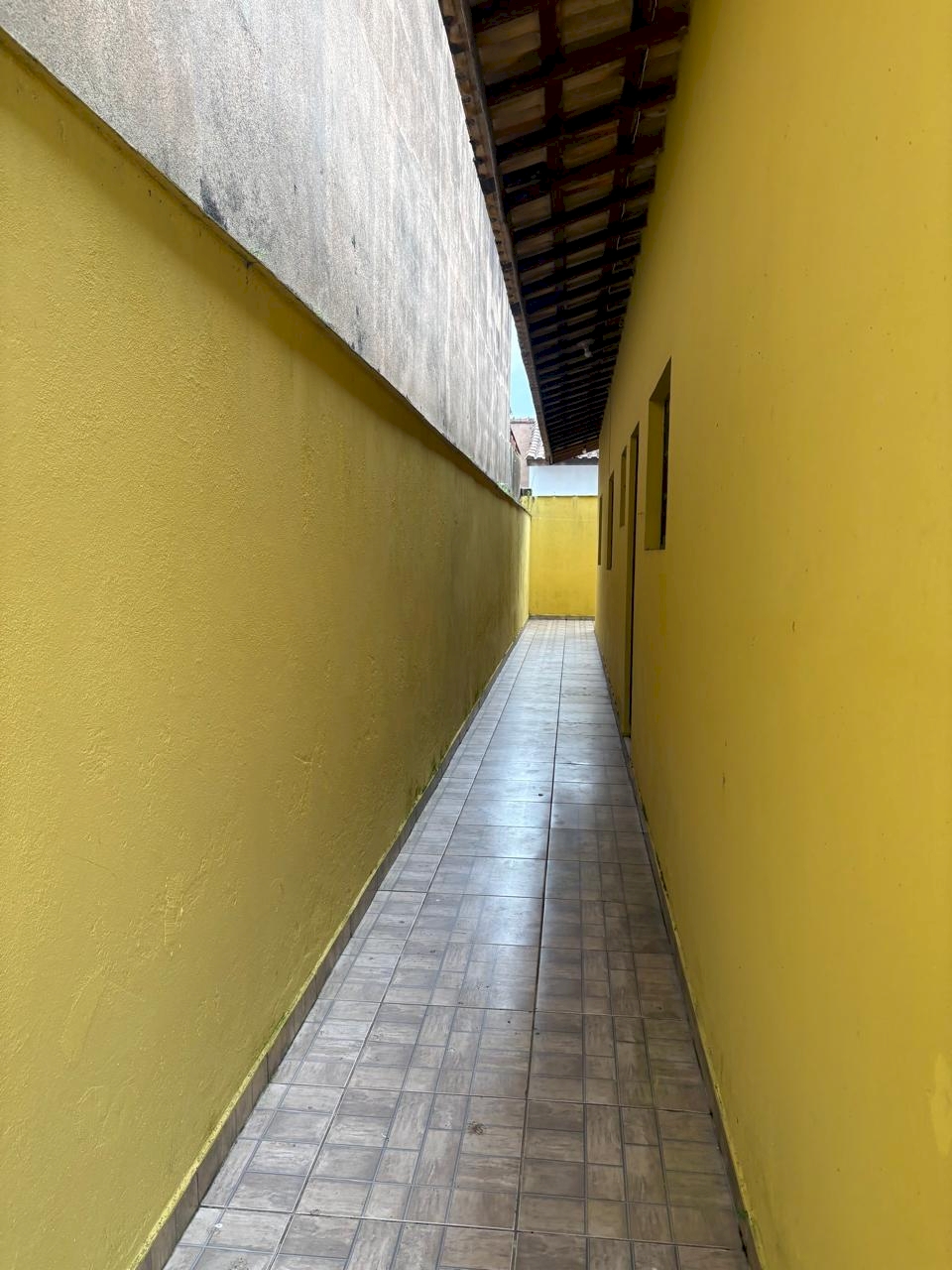 Imagem imóvel Casa Residencial - Lado Pista