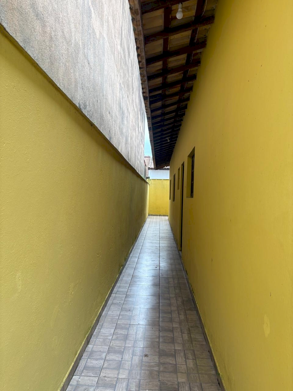 Imagem imóvel Casa Residencial - Lado Pista