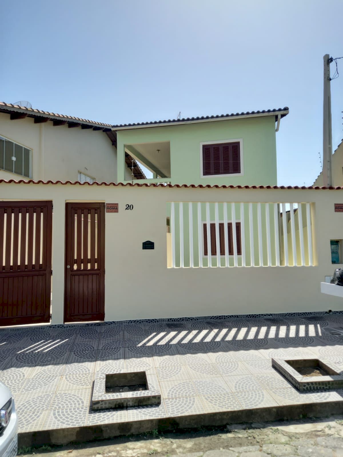 Sobrado com 4 dormitórios com vista para o mar no bairro Satéite