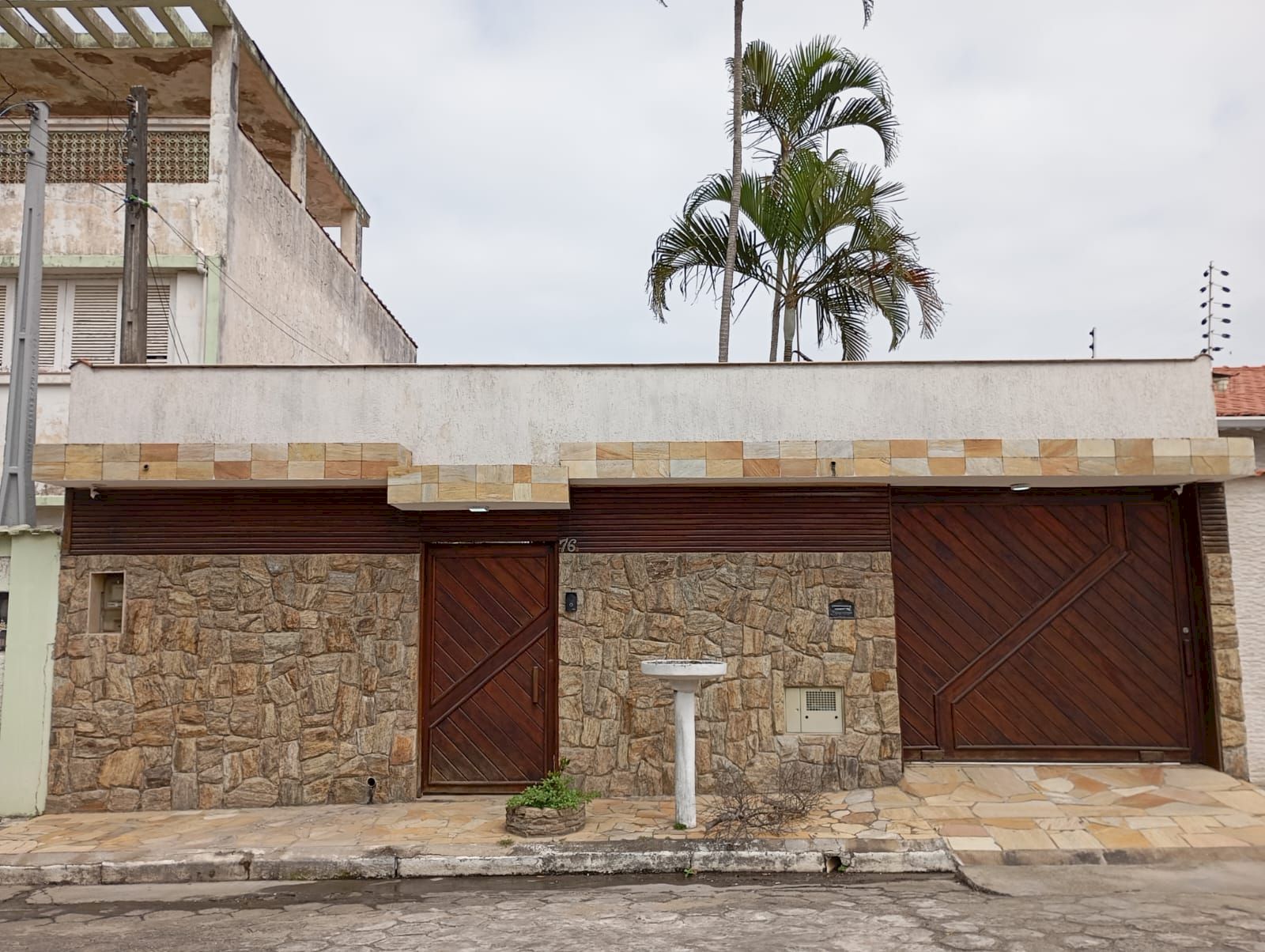Casa Residencial - Ótima Localização!!!