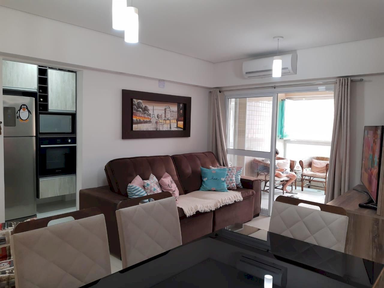 Apartamento com 3 dormitórios próximo à praia no bairro Praia do…