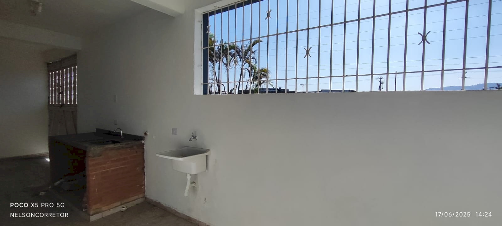 c298103eb8745120771ac99e7864bd24.jpg
