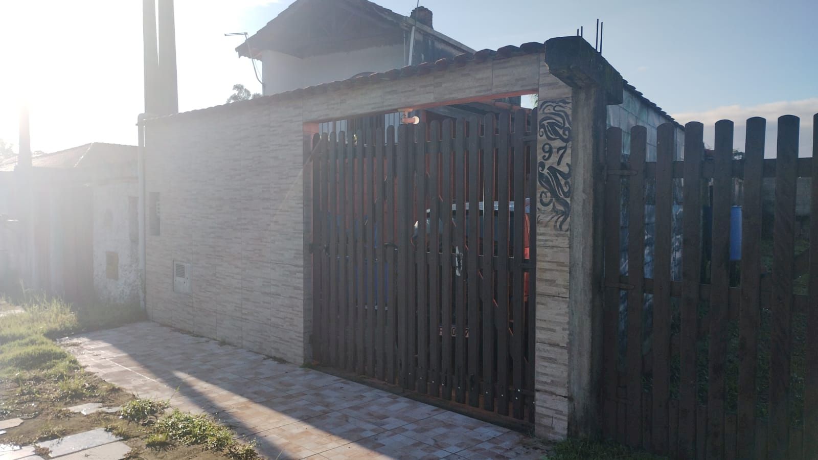 Casa com 2 dormitórios próximo à praia no bairro Jd das Palmeiras