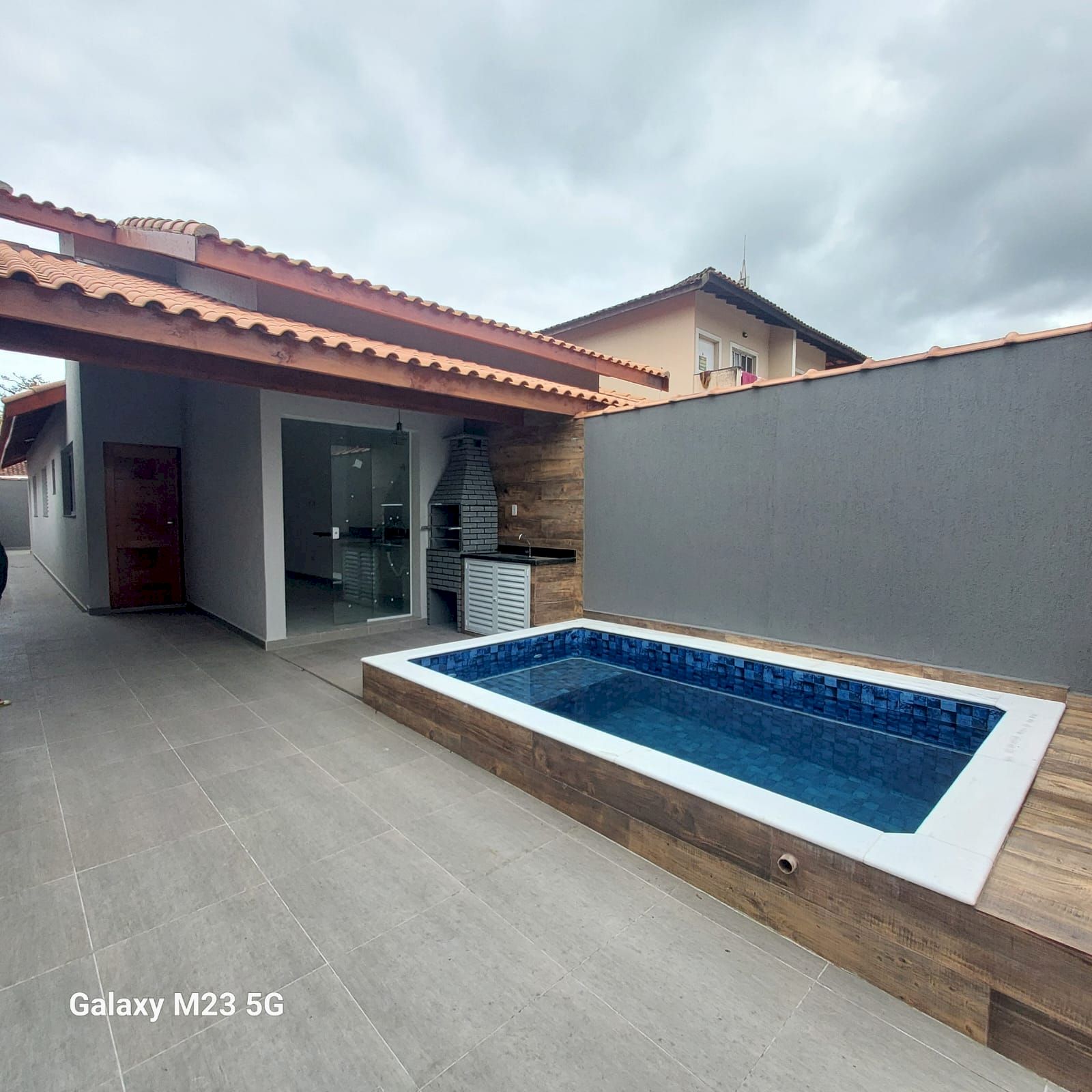 Casa Residencial - Ótima Localização