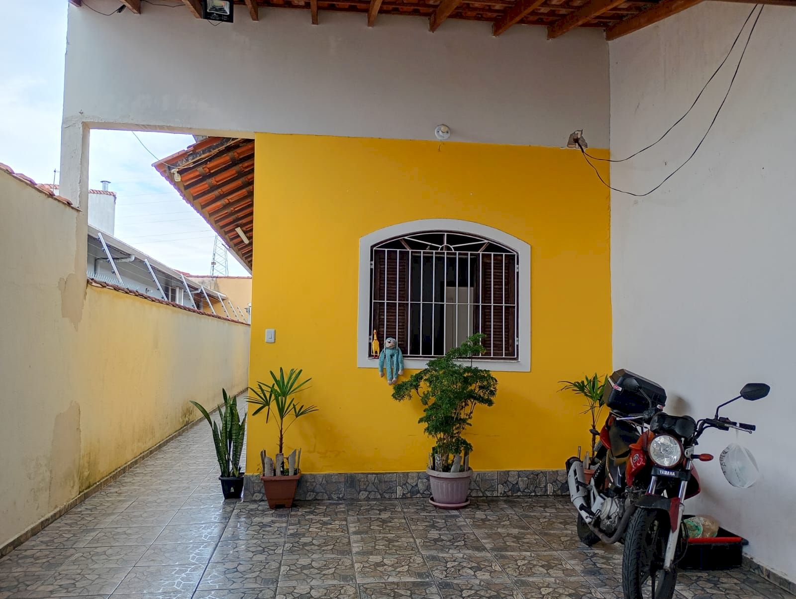 Casa Residencial - Lado Pista