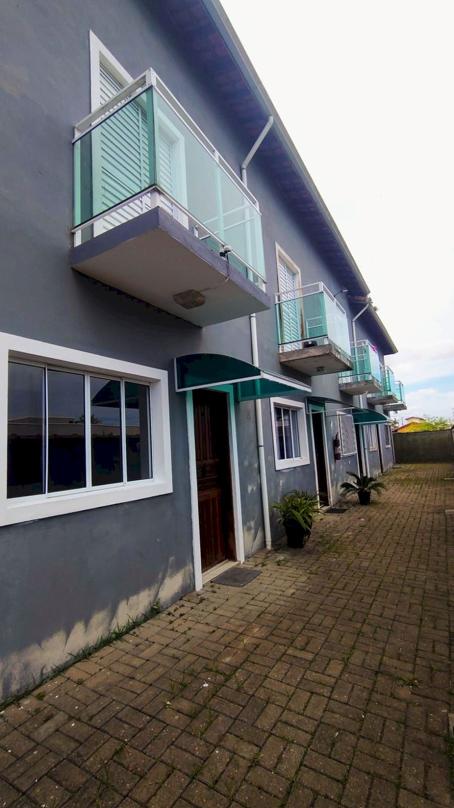 Sobrado Residencial - Lado Praia em Condomínio