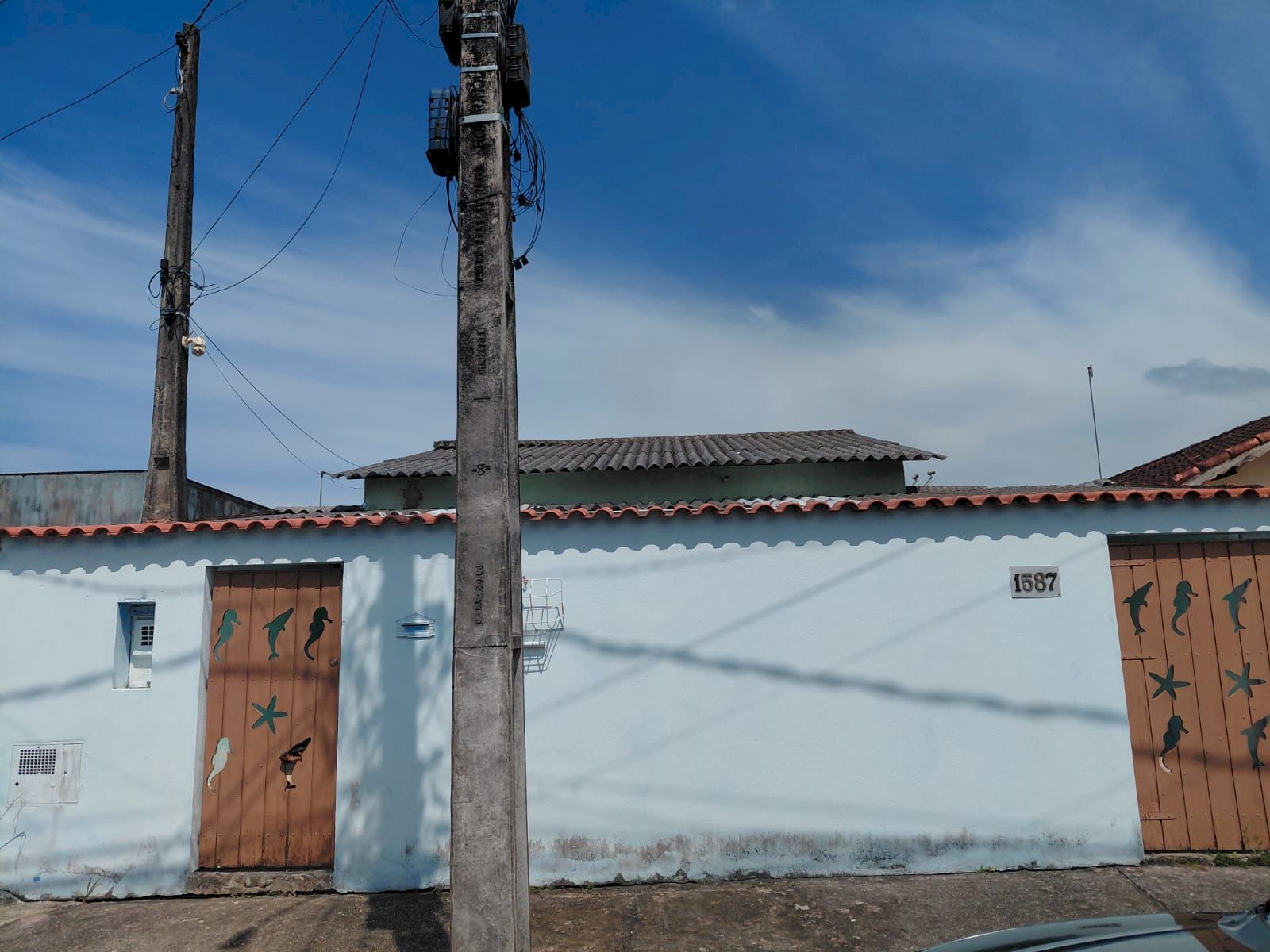 Casa Residencial - Lado Pista