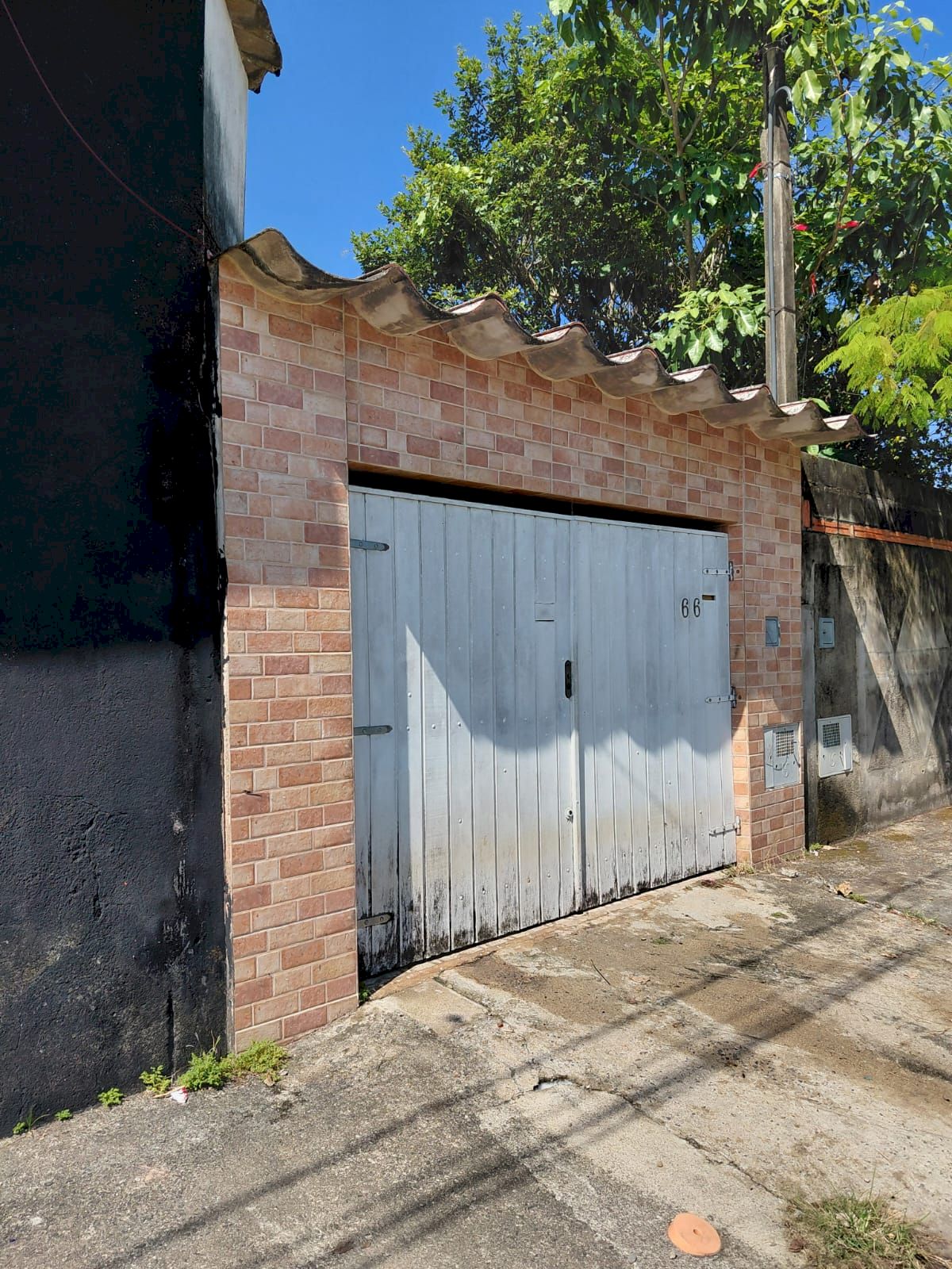 Casas Residenciais - Lado Pista