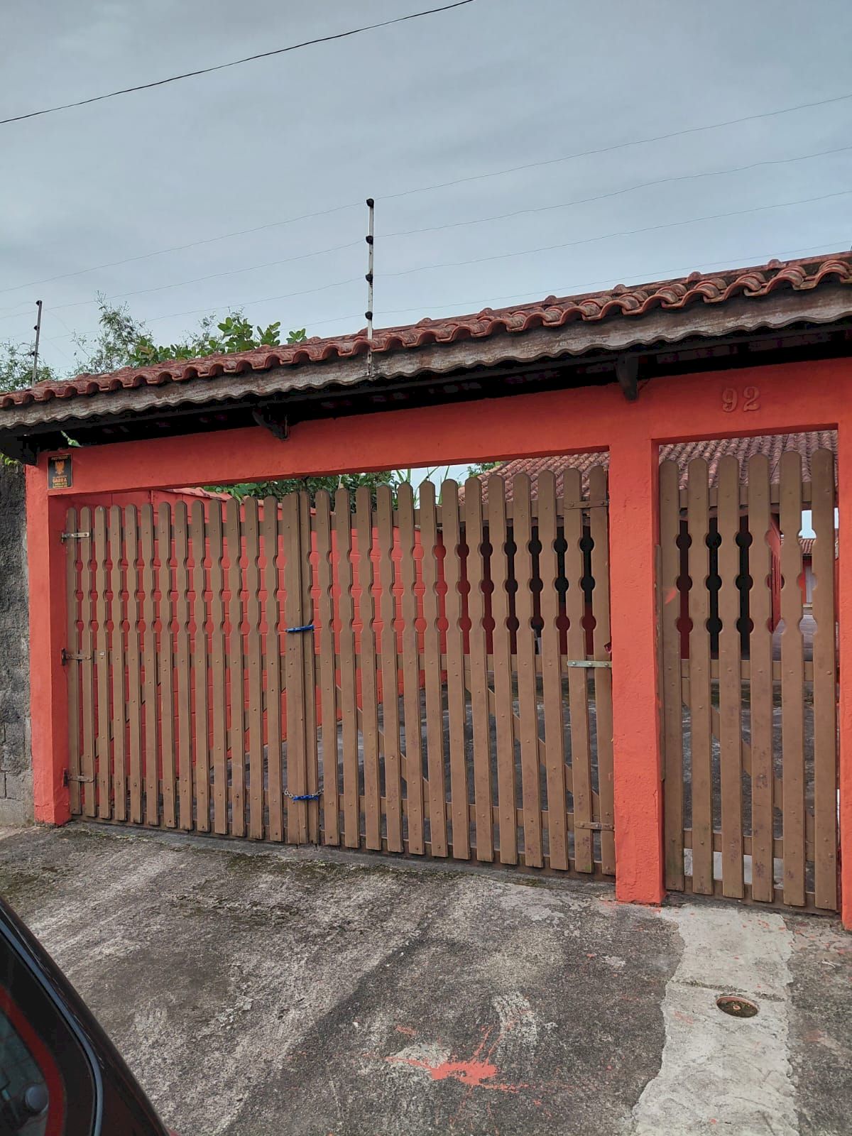 Casa Residencial - Lado Pista