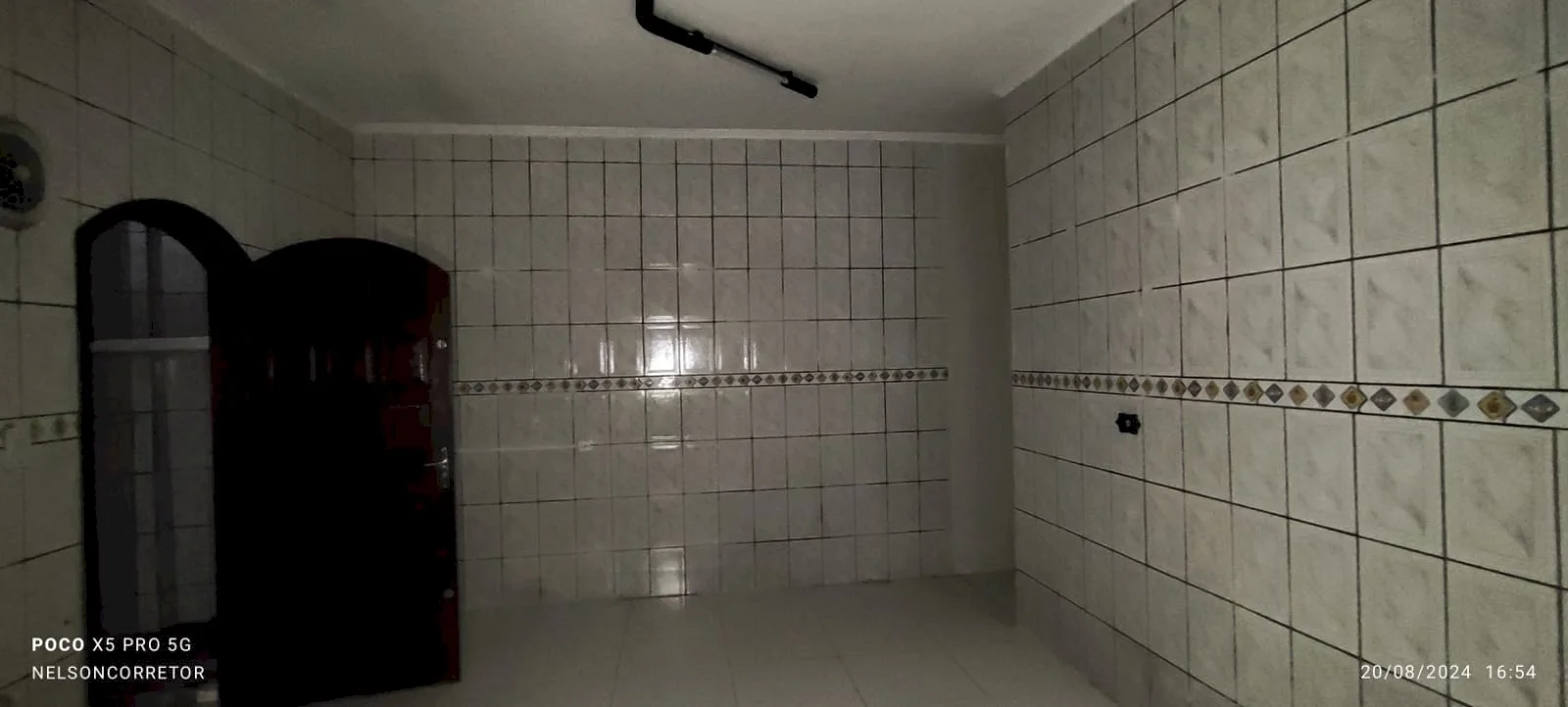 06f2a4e3d3642a81c2ac9a4a5804f363.jpg