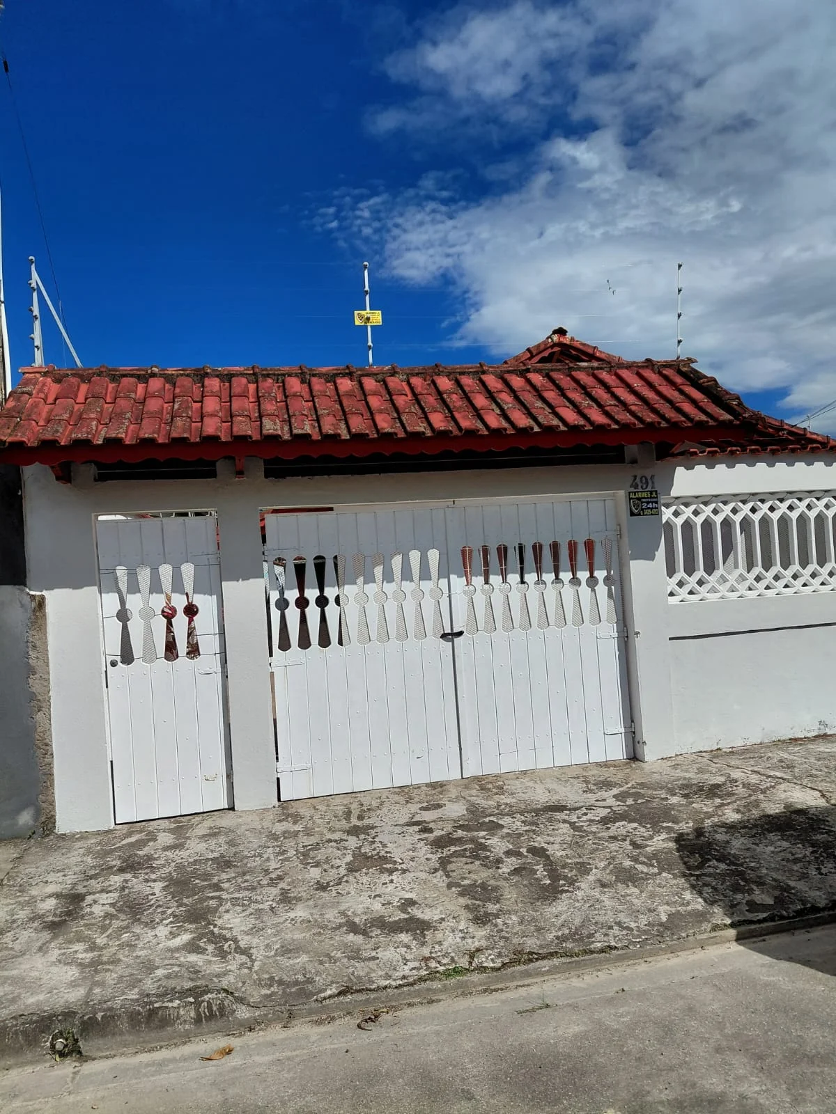 Casa com 2 dormitórios próximo à praia no bairro Bopiranga