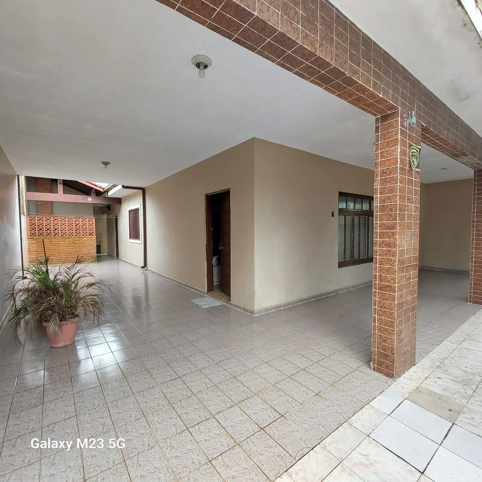 Casa com 3 dormitórios próximo à praia no bairro Marrocos