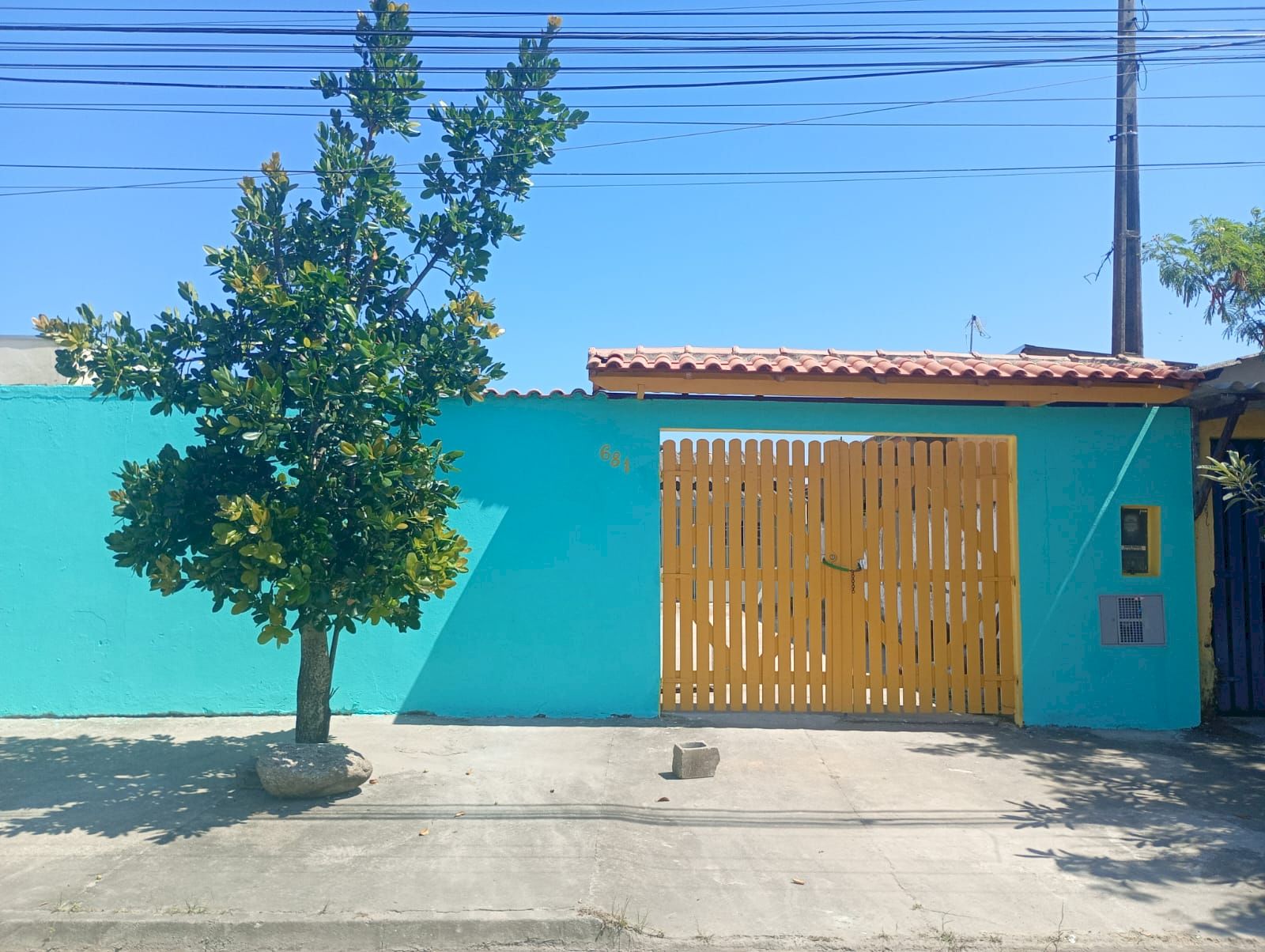 Casa Residencial - Lado Pista