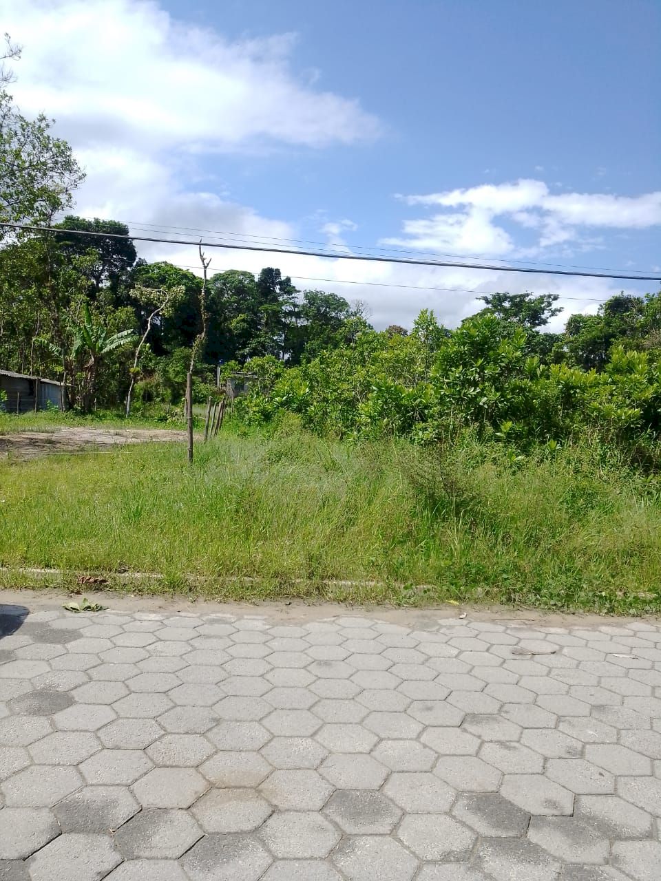Terreno com 270m²